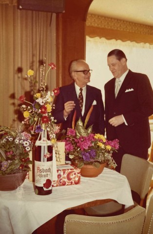  Architekt Werner Brunke und geschäftsführender Vorstand Hans Wedemeyer auf der Feier zum 25. Jubiläum